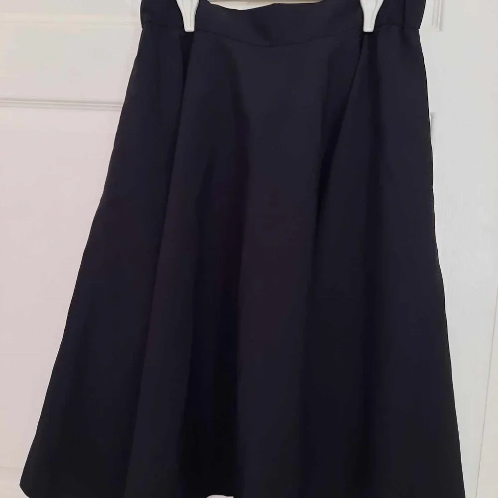 Mid Length Black Circle Skirt - Picture 2 of 3
